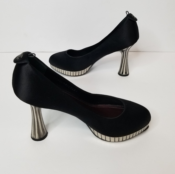 Chanel satin Heels*Missing Ankle Strap* - Picture 5 of 12